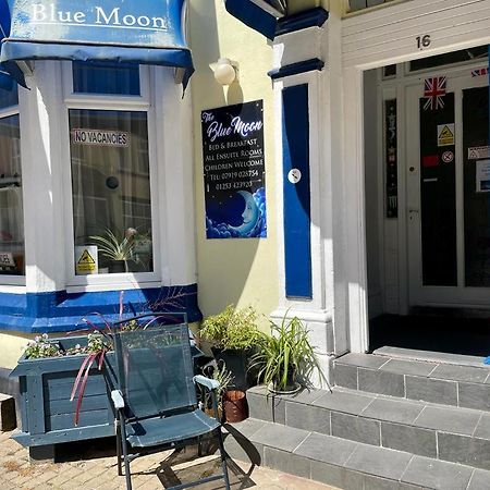 The Blue Moon Bed & Breakfast Blackpool Exterior photo