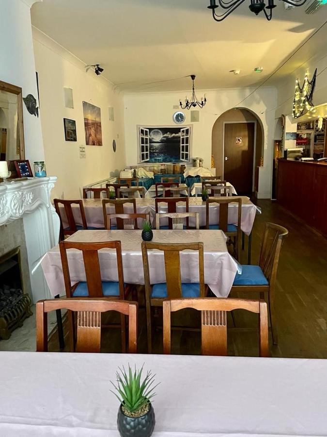 The Blue Moon Bed & Breakfast Blackpool Exterior photo