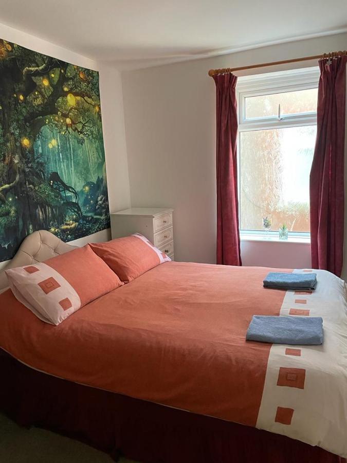 The Blue Moon Bed & Breakfast Blackpool Exterior photo